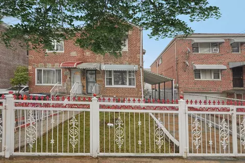 1042 Virginia Ave, New York, NY 10472