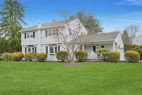 3 Willow Dr, Briarcliff Manor, NY 10510