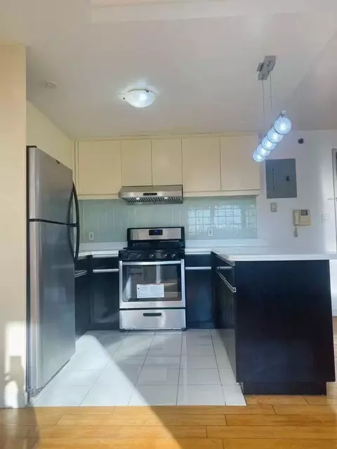 132-03 Sandford Ave #3F, Flushing, NY 11355