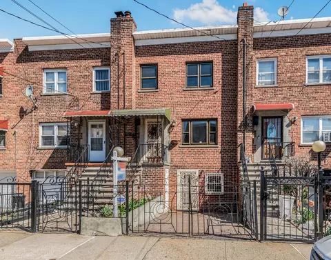 967 E 228th St, New York, NY 10466