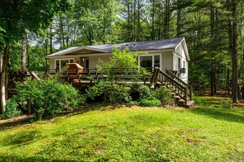 328 John Joy Rd, Woodstock, NY 12498