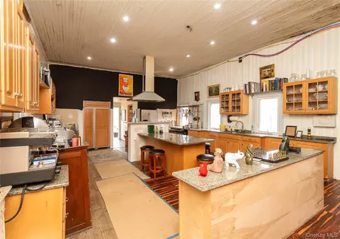 Kitchen - 11 Orange Tpke, Tuxedo, NY 10975 photo 1 of 5