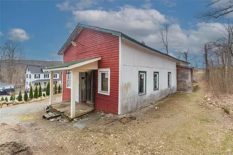 Exterior - 11 Orange Tpke, Tuxedo, NY 10975 photo 4 of 4