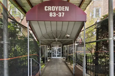 8337 Saint James Ave #4D, New York, NY 11373
