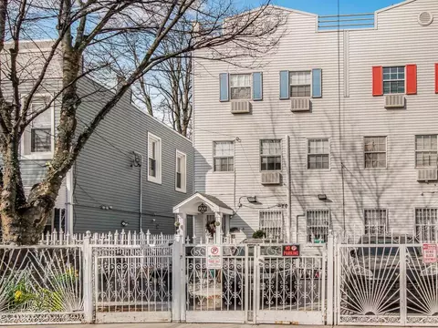 1149 Simpson St, New York, NY 10459