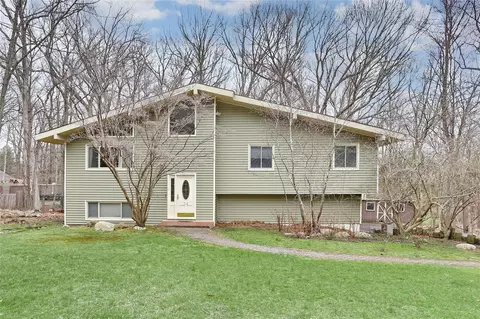 34 Tamarack Ln, Pomona, NY 10970