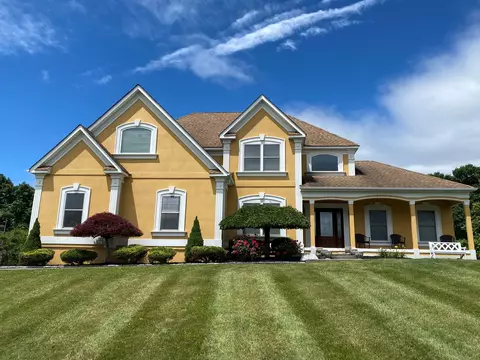 40 Winston Pl, Marlboro, NY 12542