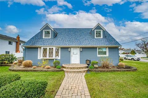 245 Stewart Ave, Bethpage, NY 11714