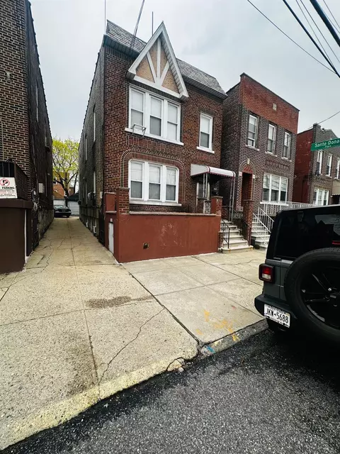 1942 Edison Ave, New York, NY 10461