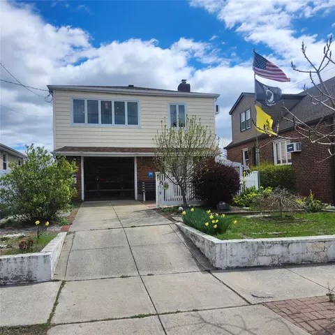 16341 95th St, New York, NY 11414