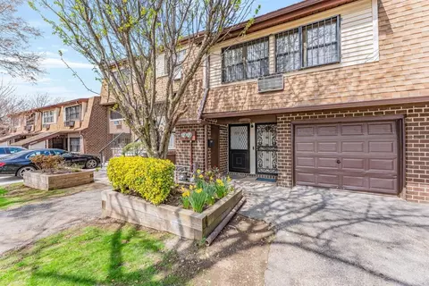 121-33 5th Ave #4A, College Point, NY 11356