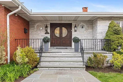 187 Jackson Ave, Pelham, NY 10803