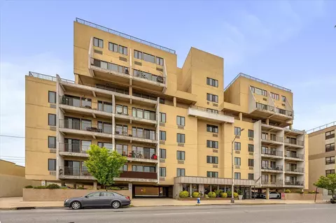 235 W Park Ave #402, Long Beach, NY 11561