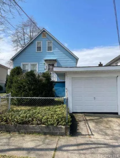 2933 Tenbroeck Ave, New York, NY 10469 photo 1