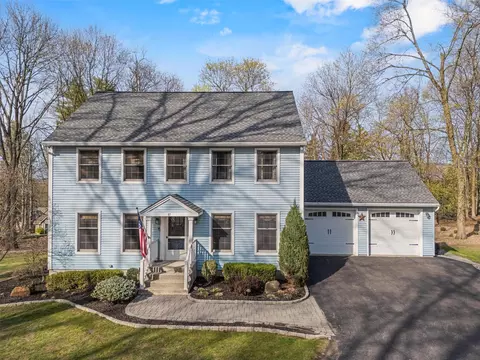 67 Weeks Ave, Cornwall On Hudson, NY 12520