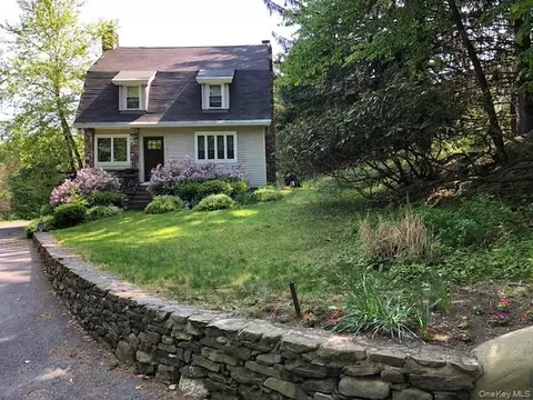 47 Mine Hill Rd, Cornwall, NY 12518