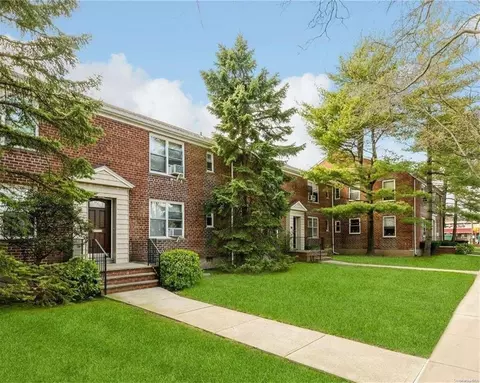 35-14 Clearview Expy #354, Bayside, NY 11361
