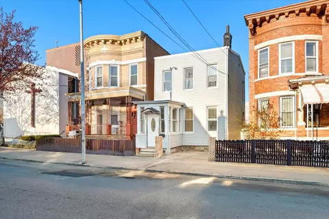 117 Highland Pl, Brooklyn, NY 11208