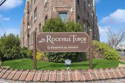 12 Hempstead Ave #3B, Rockville Centre, NY 11570
