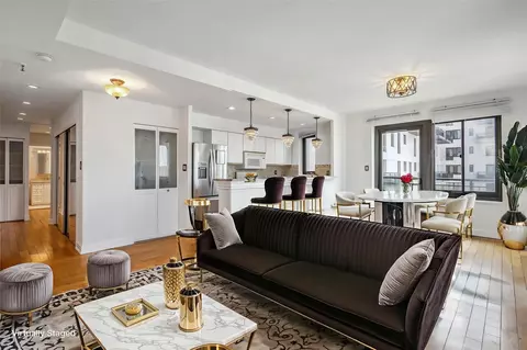 100 W Broadway #4C, Long Beach, NY 11561