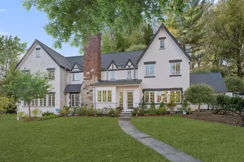 5 Carstensen Rd, Scarsdale, NY 10583