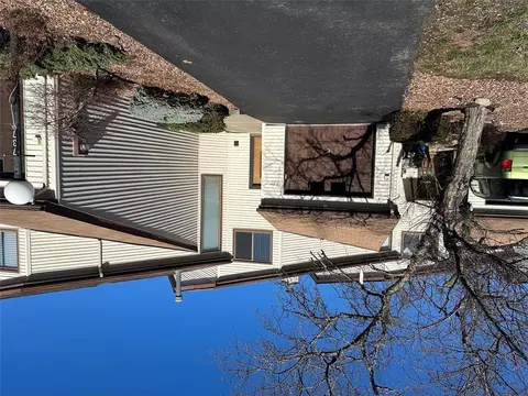 737 Hewitt Ln, New Windsor, NY 12553