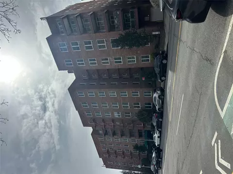 241-20 Northern Blvd #1M, New York, NY 11362