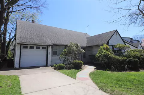 833 Dogwood Ave, West Hempstead, NY 11552