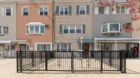 279 Huntington Ave, New York, NY 10465