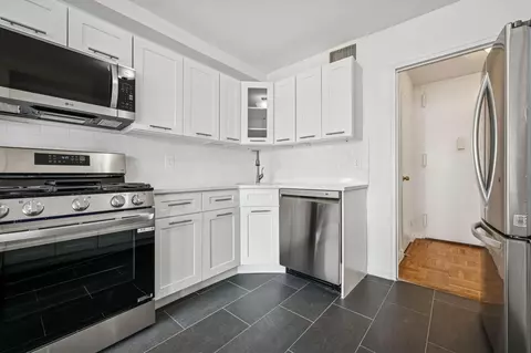 166-25 Powells Cove Blvd #8J, New York, NY 11357