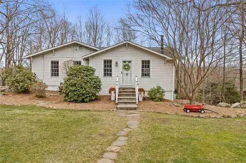 22 Smalley Corners Rd, Kent, NY 10512