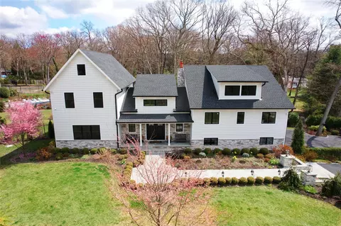 72 Wheatley Rd, North Hempstead, NY 11568
