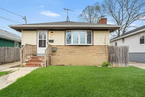 19 Emery St, Hempstead, NY 11550