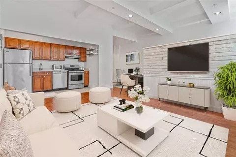 45-02 Ditmars Blvd # 231, Astoria, NY 11105