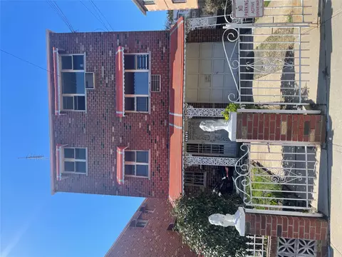 1276 E 224th St, New York, NY 10466