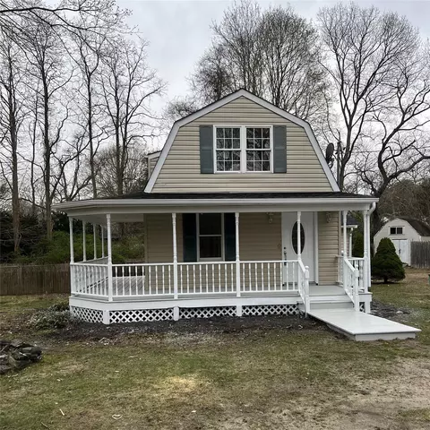 226 Mount Vernon Ave, Medford, NY 11763