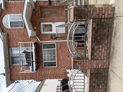 9208 107th Ave, Ozone Park, NY 11417