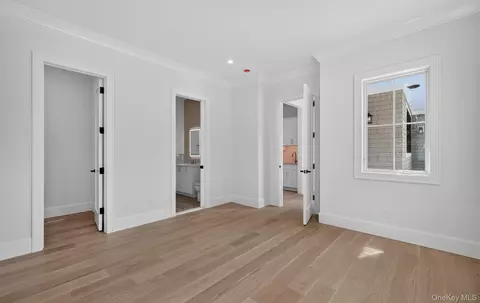 Bedroom - 2 E Gate Rd, Huntington, NY 11743 photo 1 of 7