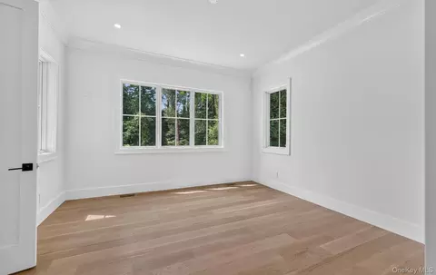 Bedroom - 2 E Gate Rd, Huntington, NY 11743 photo 2 of 7