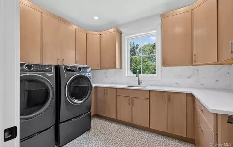 Other - 2 E Gate Rd, Huntington, NY 11743 photo 9 of 12