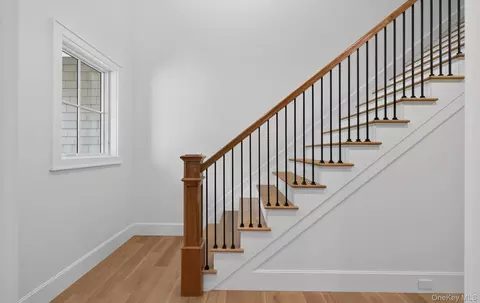 Entry Way - 2 E Gate Rd, Huntington, NY 11743 photo 4 of 6