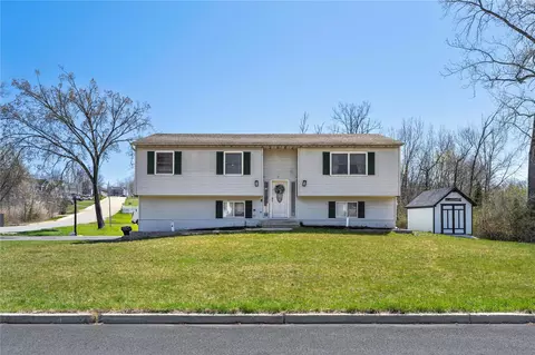 14 Beth Pl, Middletown, NY 10940