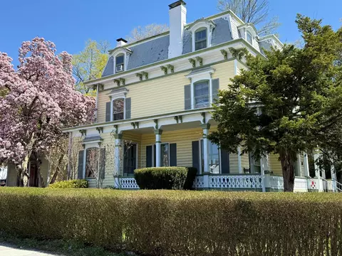 Exterior - 1204 Main St, Peekskill, NY 10566 photo 2 of 15