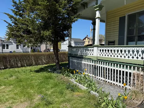 Exterior - 1204 Main St, Peekskill, NY 10566 photo 14 of 15