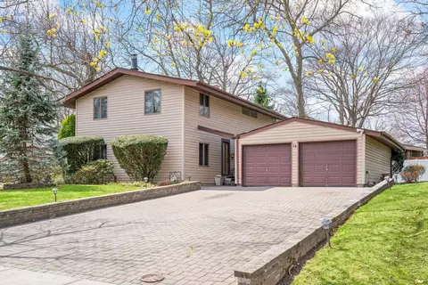 78 Shinbone Ln, Commack, NY 11725