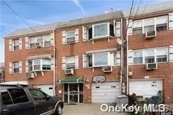 3243 71st St, New York, NY 11370