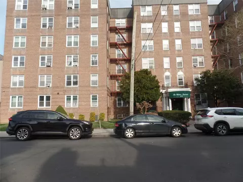 84-55 Daniels St #3B, New York, NY 11435