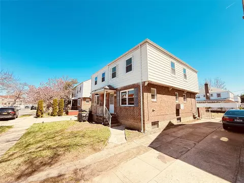61-49 148th St, Flushing, NY 11367