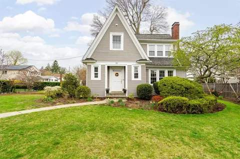 38 Poe St, Greenburgh, NY 10530