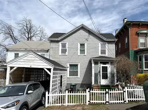 41 William St, Catskill, NY 12414